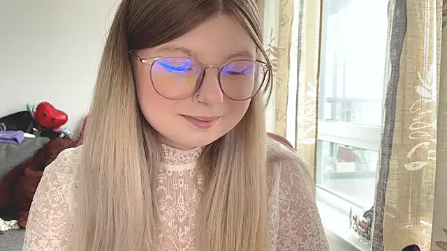YukiBlush online show from June 4, 2026, 1:21 am