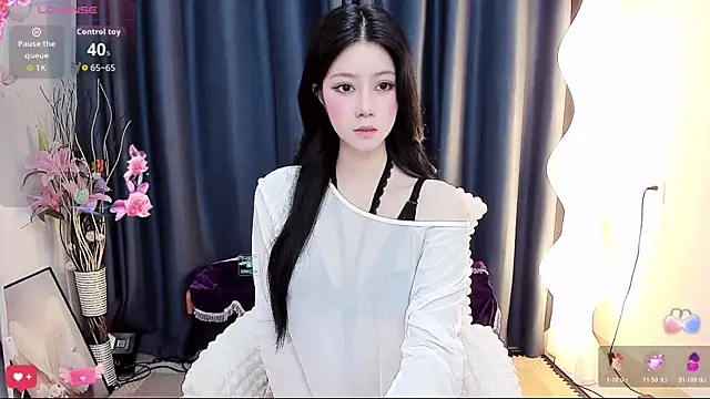 Sylvia002 online show from July 17, 2026, 1:41 pm