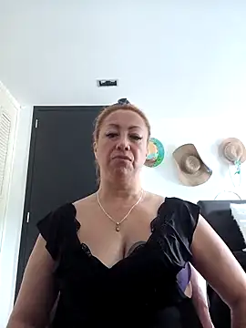 Mila Phone online show from April 28, 2026, 4:44 pm