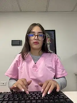 Sweet Milaa1 online show from June 5, 2026, 7:52 pm