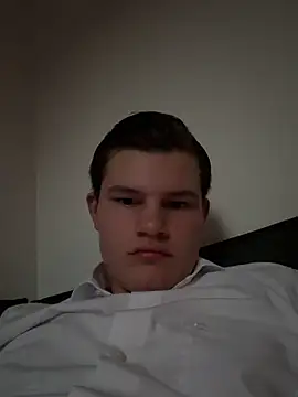 19teenoldboy online show from April 28, 2026, 7:07 pm