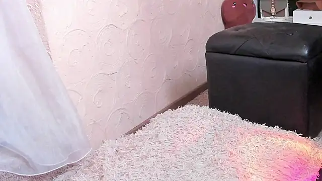 Snapshot of lililiana chatting on July 21, 2026, 7:42 am lililiana online show from July 21, 2026, 7:42 am