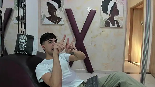 Snapshot of LUCKY_BOX2026 chatting on July 17, 2026, 7:22 pm LUCKY BOX2026 online show from July 17, 2026, 7:22 pm
