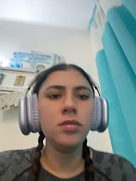 Snapshot of EmilyCxx chatting on July 11, 2026, 1:11 pm EmilyCxx online show from July 11, 2026, 1:11 pm