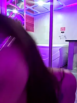 luna latindoll online show from May 25, 2026, 6:06 pm