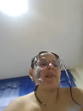 Snapshot of Bella_Morena27 chatting on May 6, 2026, 12:31 pm Bella Morena27 online show from May 6, 2026, 12:31 pm