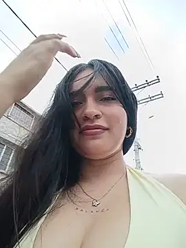 Snapshot of Sky__19 chatting on May 23, 2026, 5:23 pm Sky 19 online show from May 23, 2026, 5:23 pm