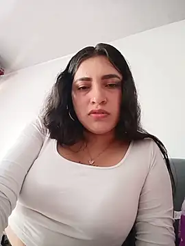 Snapshot of Sky__19 chatting on June 9, 2026, 7:48 pm Sky 19 online show from June 9, 2026, 7:48 pm
