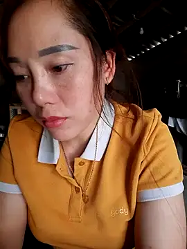 Snapshot of linhkun1 chatting on May 5, 2026, 7:22 am linhkun1 online show from May 5, 2026, 7:22 am