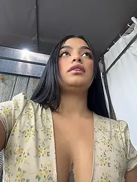 EvasBlazeXXX online show from May 3, 2026, 1:47 pm