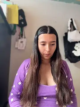 Alix Rousses20 online show from June 10, 2026, 4:52 pm
