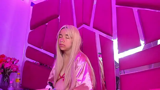 Snapshot of ivyqueen28 chatting on June 2, 2026, 9:53 am ivyqueen28 online show from June 2, 2026, 9:53 am