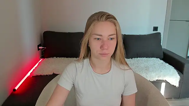 AnnaAlexArti online show from July 22, 2026, 5:20 am