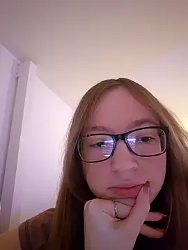 Freaky-Doll online show from May 14, 2026, 10:29 pm