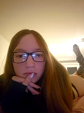 Snapshot of Freaky-Doll chatting on July 20, 2026, 8:22 pm Freaky-Doll online show from July 20, 2026, 8:22 pm