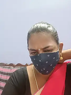 cathrine92 online show from May 15, 2026, 11:14 pm