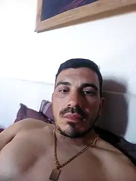 Valmorleandro21 online show from April 29, 2026, 11:03 am