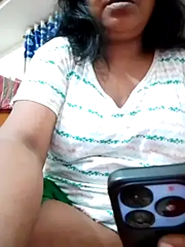 Snapshot of mimi9 chatting on May 6, 2026, 3:27 pm mimi9 online show from May 6, 2026, 3:27 pm