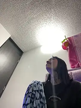 Snapshot of she-dulce chatting on June 6, 2026, 5:56 am she-dulce online show from June 6, 2026, 5:56 am