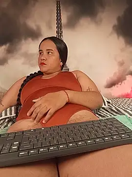 NATY BUSTOS online show from June 5, 2026, 7:41 pm