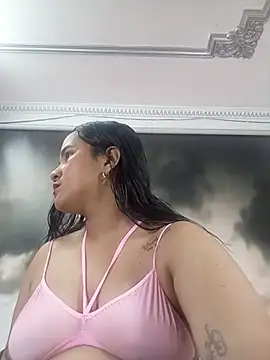 NATY BUSTOS online show from June 3, 2026, 11:31 pm