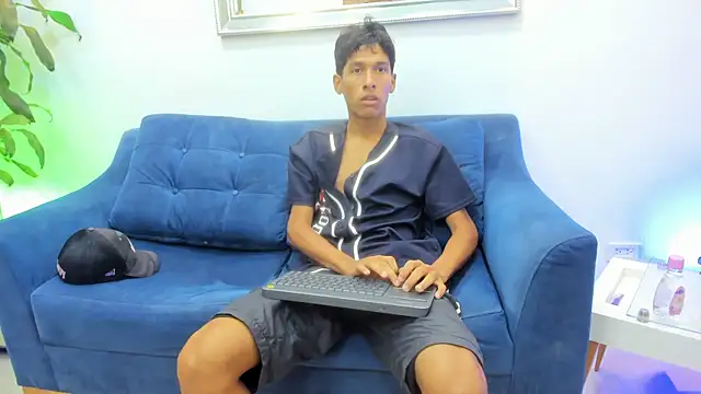 Snapshot of Zane_Belville chatting on May 10, 2026, 11:25 am Zane Belville online show from May 10, 2026, 11:25 am