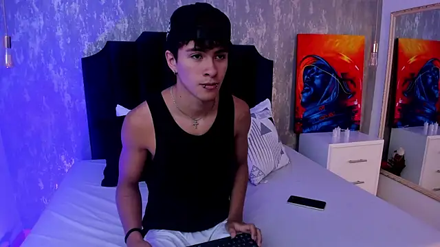 Snapshot of Liam_Grayson_ chatting on May 12, 2026, 2:23 pm Liam Grayson online show from May 12, 2026, 2:23 pm