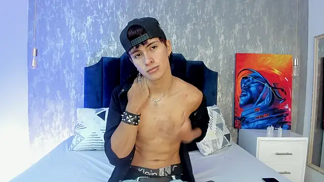 Snapshot of Liam_Grayson_ chatting on May 19, 2026, 12:23 pm Liam Grayson online show from May 19, 2026, 12:23 pm