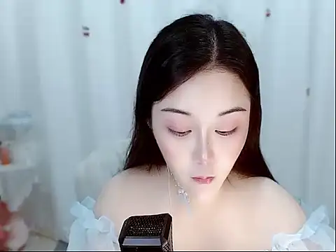 Amy-cnbaby online show from May 16, 2026, 1:48 am