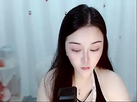 Amy-cnbaby online show from May 19, 2026, 1:56 am