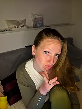 Snapshot of SweetGermanAlina chatting on May 10, 2026, 7:38 pm SweetGermanAlina online show from May 10, 2026, 7:38 pm