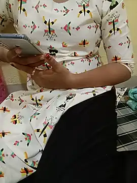 Snapshot of Seema_yadav01 chatting on June 18, 2026, 9:25 am Seema yadav01 online show from June 18, 2026, 9:25 am