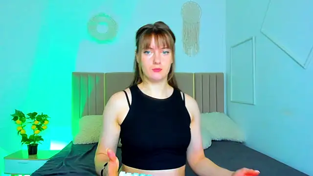 Snapshot of Cutie_blushh chatting on May 21, 2026, 12:24 pm Cutie blushh online show from May 21, 2026, 12:24 pm