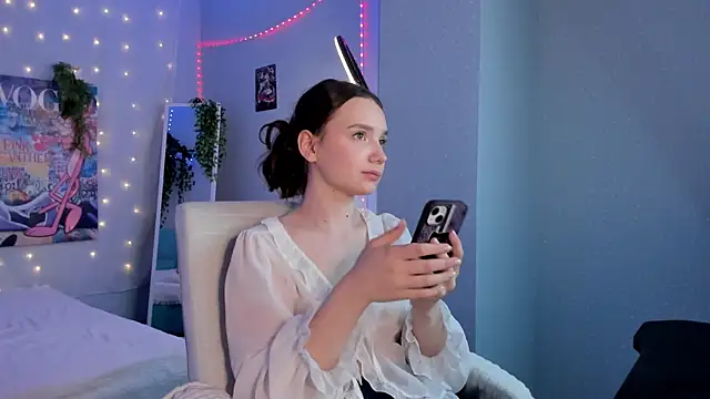 Snapshot of Elvienne chatting on June 6, 2026, 3:12 am Elvienne online show from June 6, 2026, 3:12 am