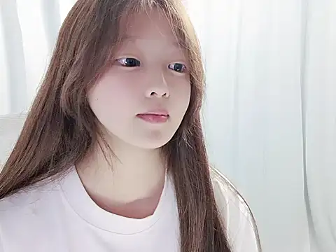 Yangirl520 online show from June 3, 2026, 8:15 am
