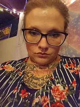 Snapshot of leighlamarie chatting on August 9, 2026, 9:37 am leighlamarie online show from August 9, 2026, 9:37 am
