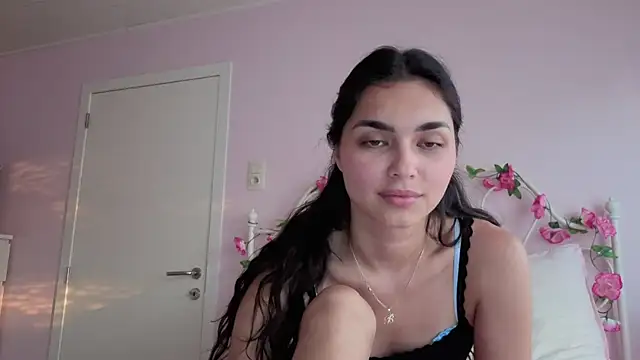 yourbella37 online show from July 11, 2026, 7:25 pm