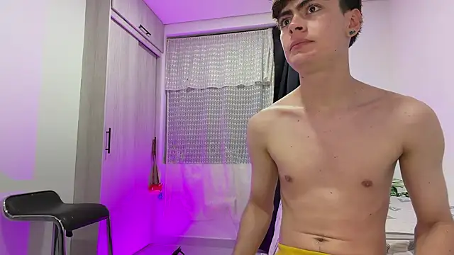  peachyboy online show from July 6, 2026, 3:13 am