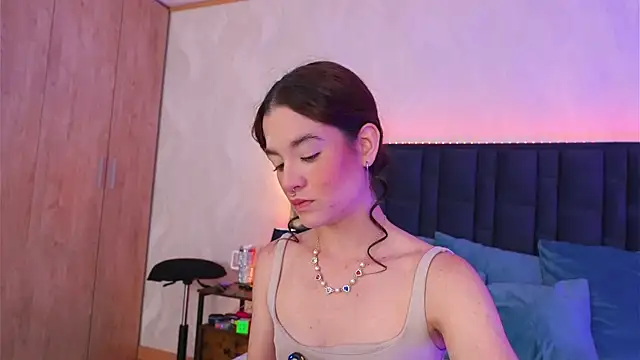 LucyFlame online show from June 12, 2026, 4:10 am