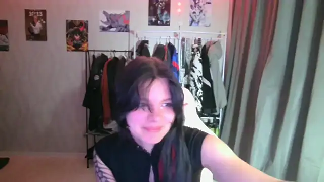 VeIvetLure online show from May 23, 2026, 6:18 pm