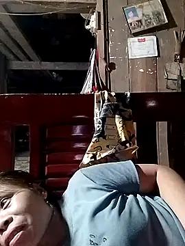 daisyy2 online show from July 1, 2026, 1:44 pm