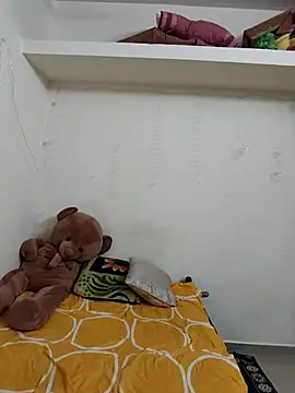 chocolatebabe12 online show from May 17, 2026, 6:52 pm