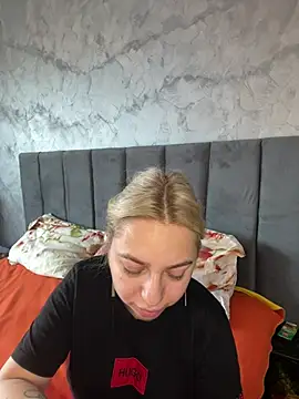 AmandaSnack online show from May 20, 2026, 5:37 am