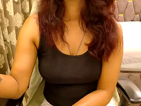 Snapshot of DR_Salini chatting on June 15, 2026, 5:34 pm DR Salini online show from June 15, 2026, 5:34 pm
