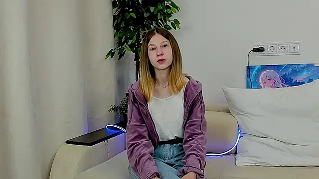 ChristiaHorde online show from May 28, 2026, 5:41 pm