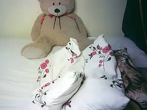 lovvelyheers online show from July 14, 2026, 4:13 pm