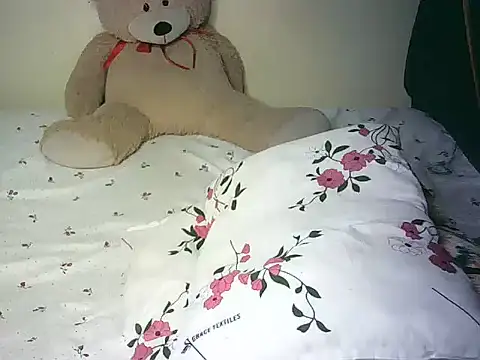 lovvelyheers online show from July 7, 2026, 3:26 pm