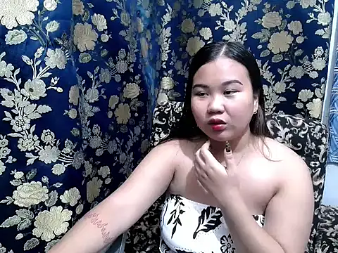 hotchickgirl online show from May 9, 2026, 9:12 am