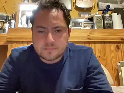 Snapshot of alecsgzz chatting on May 5, 2026, 1:52 am alecsgzz online show from May 5, 2026, 1:52 am