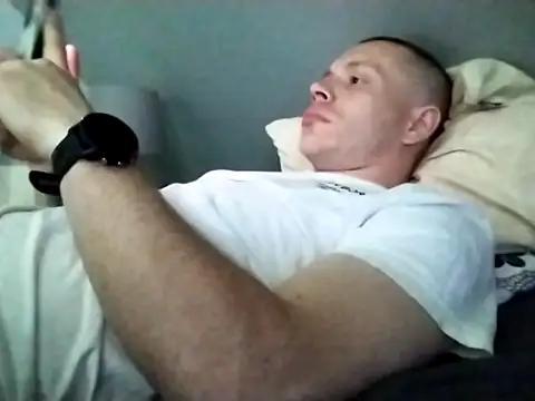 fitboyy  online show from June 18, 2026, 7:40 am